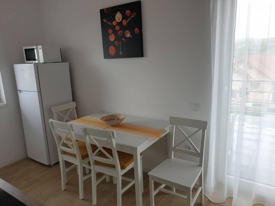 Max Studio Sancraiu de Mures Eksteriør billede